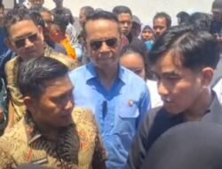 Wakil Presiden RI Didampingi Walikota Sibolga Serahkan Sertifikat Dan Sembako Korban Bencana Tinggal di Huntap Sibolga